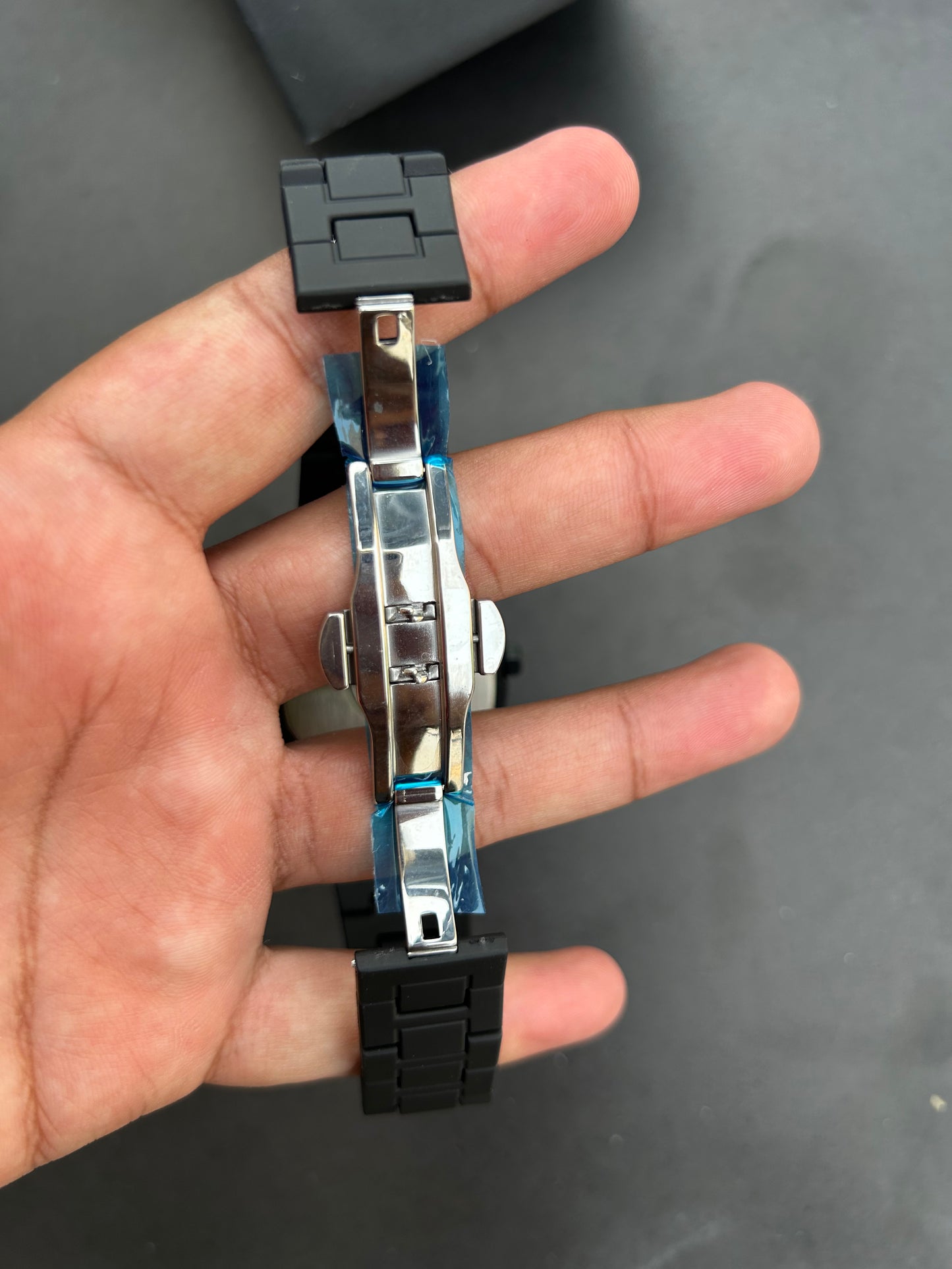 Black Arabic Aura Watch